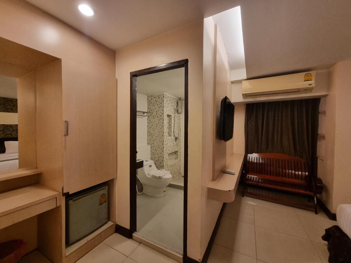 Cozi Inn Hotel, Bangkok Buitenkant foto