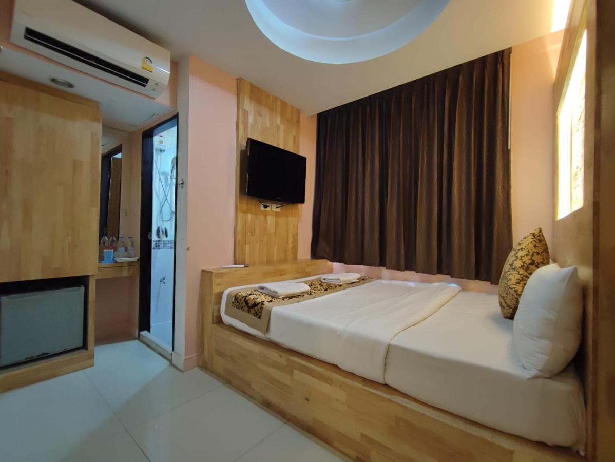 Cozi Inn Hotel, Bangkok Buitenkant foto