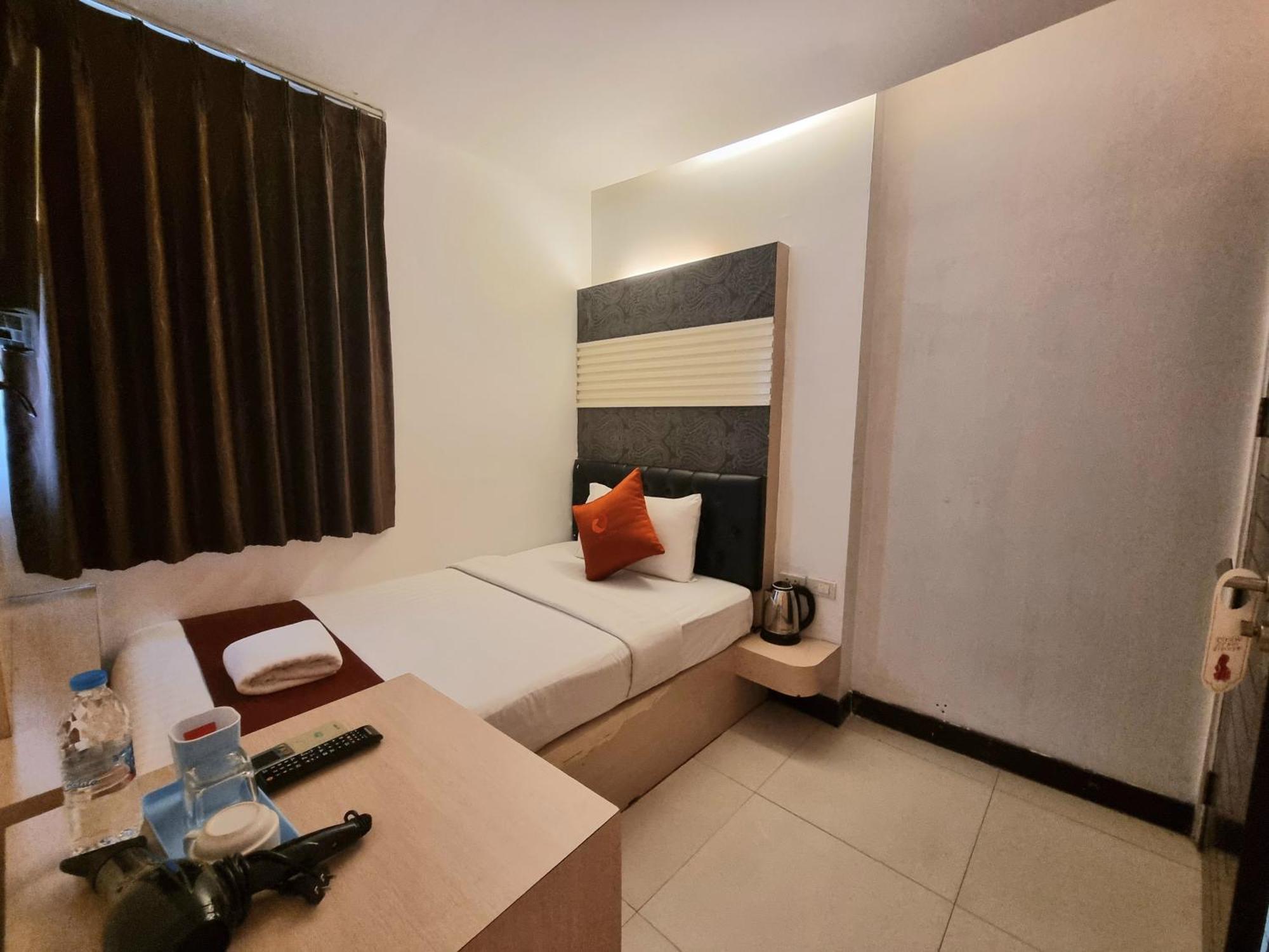 Cozi Inn Hotel, Bangkok Buitenkant foto