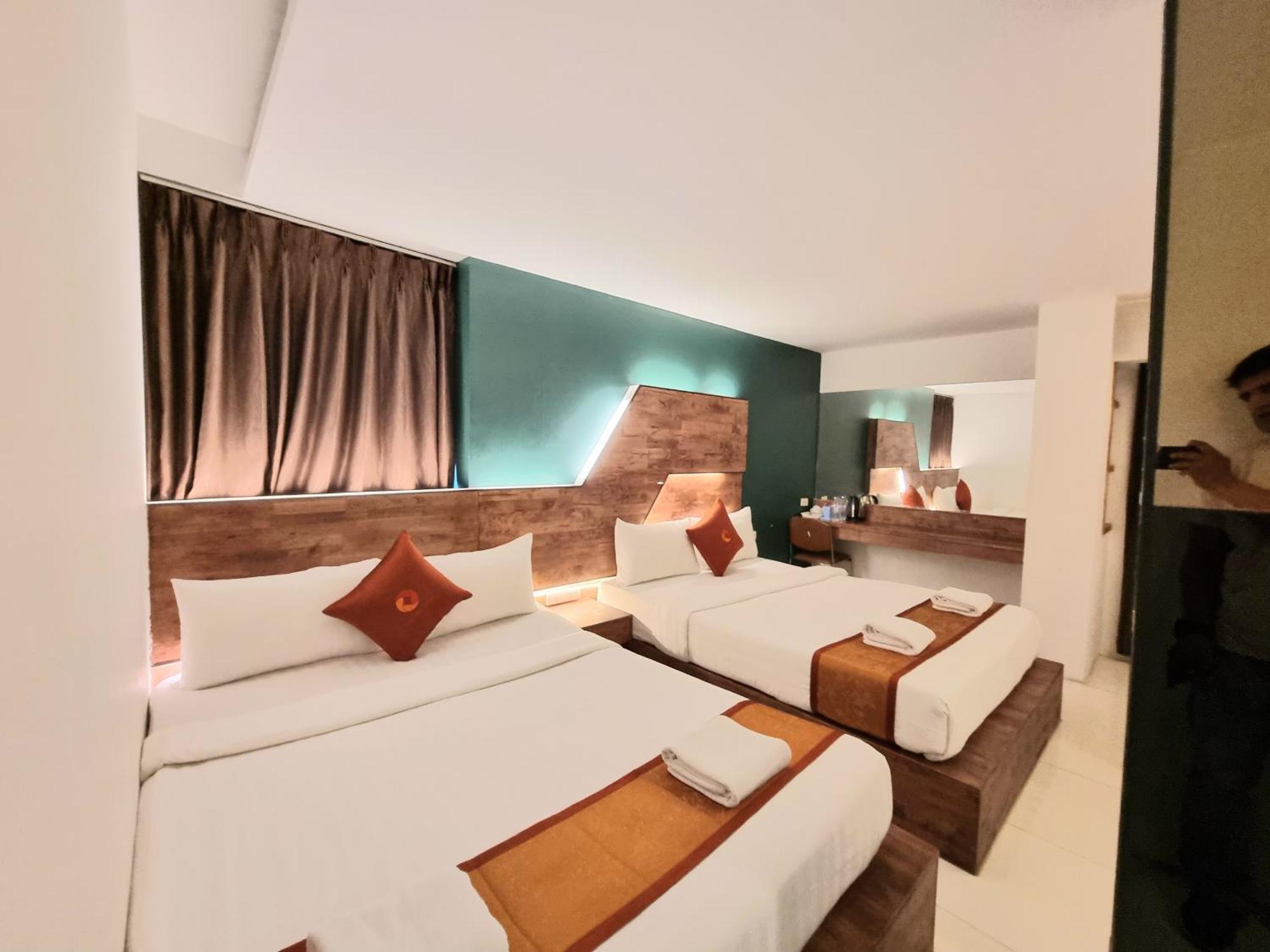 Cozi Inn Hotel, Bangkok Buitenkant foto